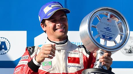 Piquet Jr wins Formula E title