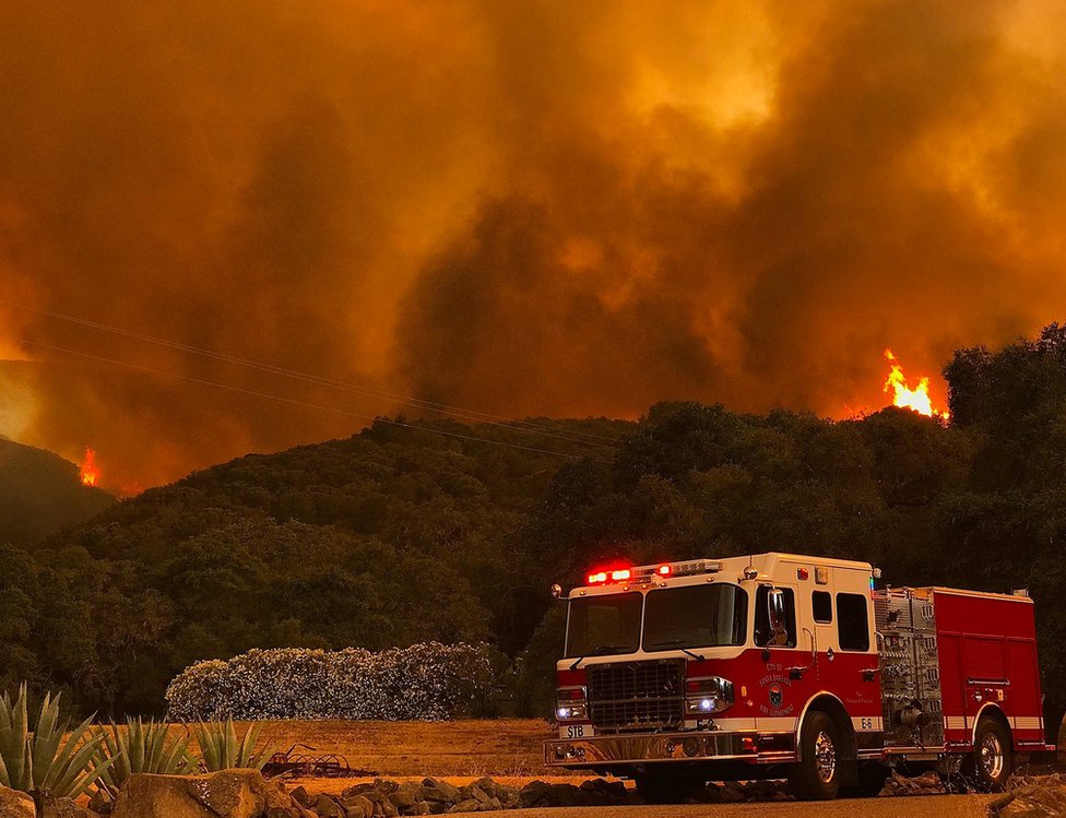 Las impresionantes imágenes de los incendios forestales en California