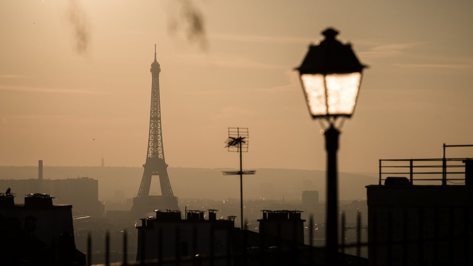 В Париже наблюдается самое сильное загрязнение воздуха за 10 лет