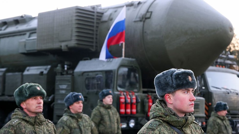 روسيا وأوكرانيا: ما هو حجم الترسانة النووية الروسية؟ - BBC News عربي