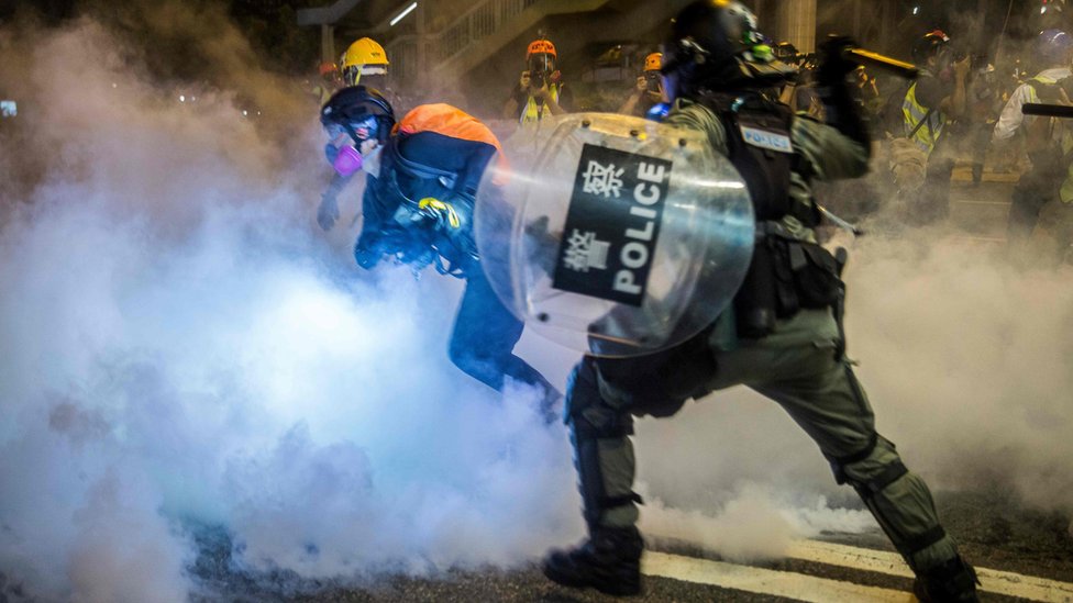 香港抗议：警察防暴装备与北爱乱局不为人知的渊源- BBC News 中文