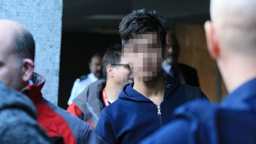 Dentists condemn call for child migrants' teeth to be tested