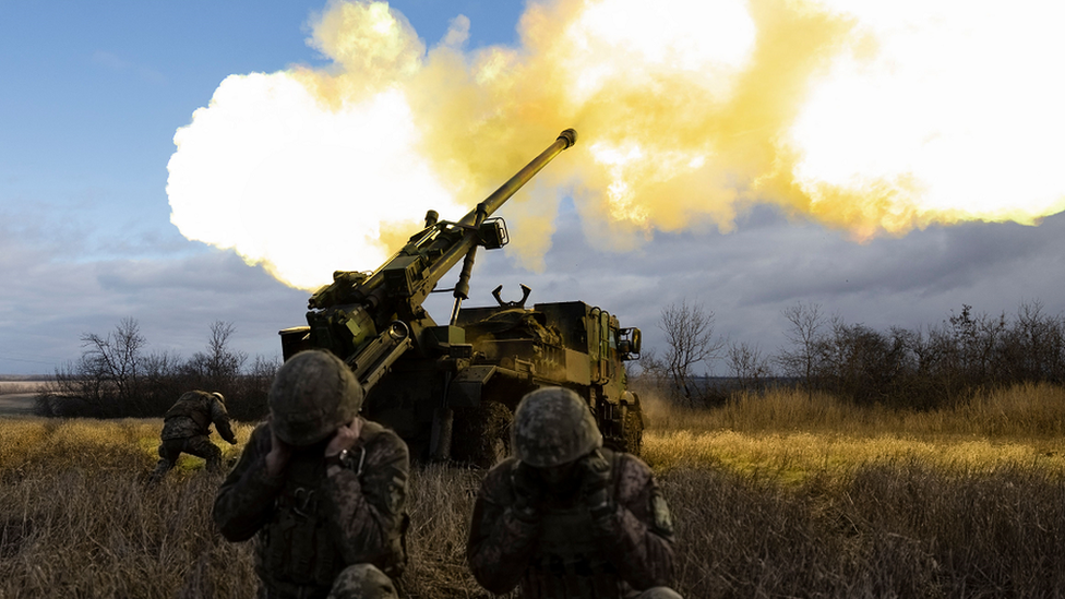 Countries pledge heavy weapons for Ukraine
