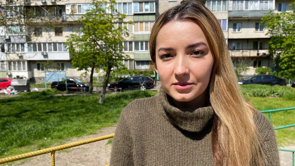 Dneprlik fohishalar ishtirokidagi Ukraina pornosini tomosha qiling.