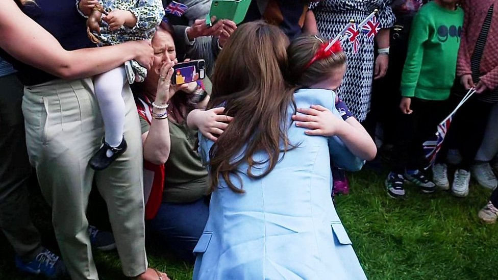 Kate comforts crying girl as royal couple meet crowds