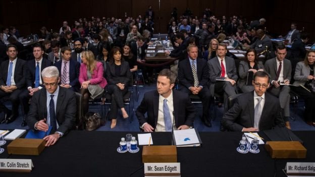 ممثلون من فيسبوك وتويتر وغوغل في جسلة لمجلس الشيوخ الأمريكي مؤخرا حول المعلومات المضللة