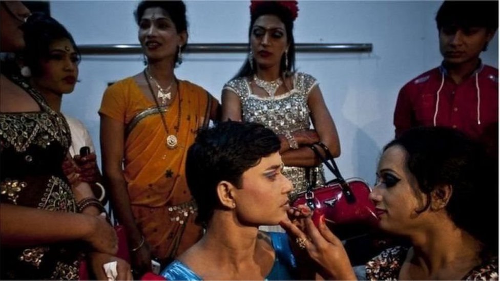 оператор да жыныстық қатынасқа түсуді қалайды Үйленген орыс әйелдерінің жеке суреттері