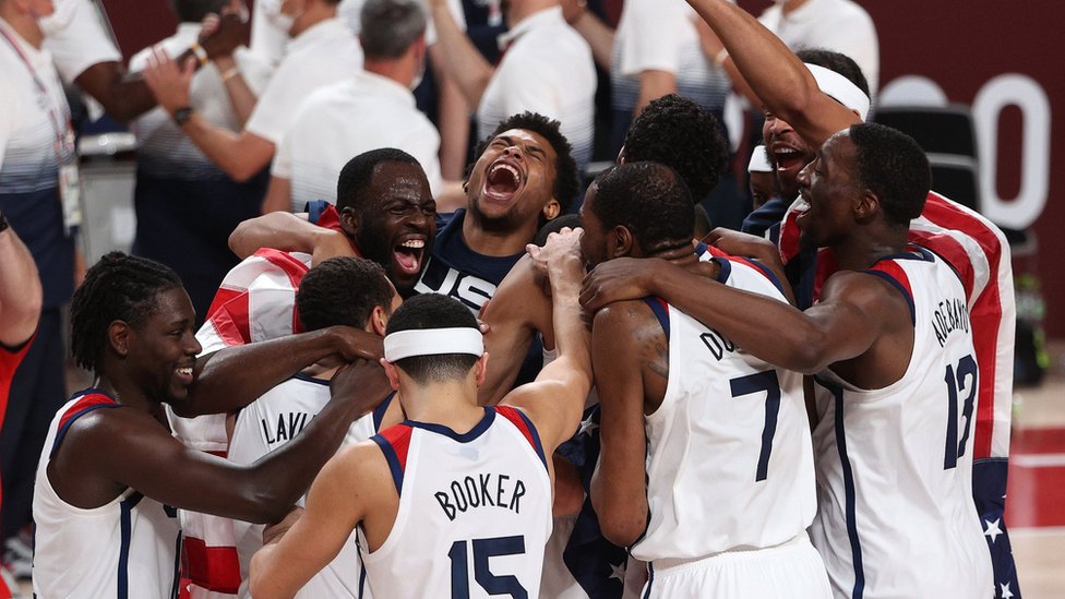 東京五輪】 バスケ男子、アメリカが4大会連続で金メダル - BBCニュース