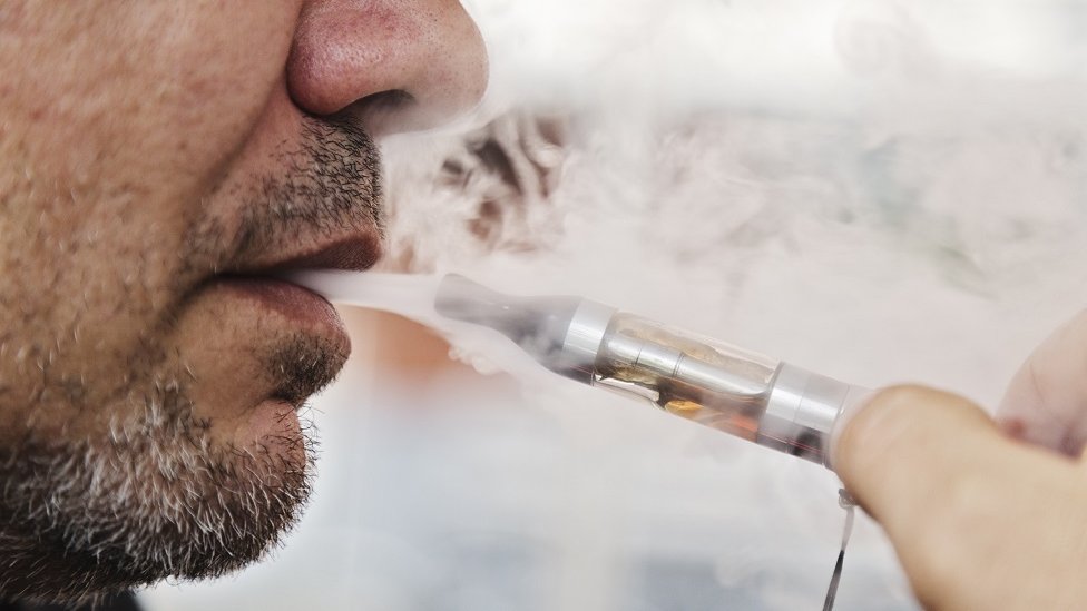 New law in Scotland bans e-cigarettes sales to under-18s