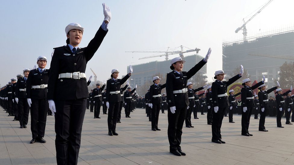 Polisi Cina