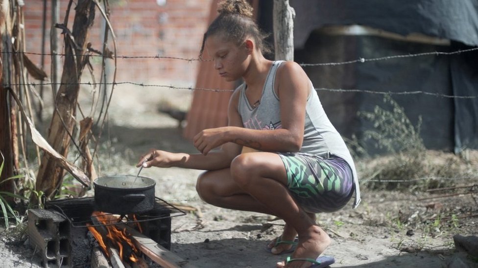 Família luta para conseguir remédio de R$ 35 mil para bebê com