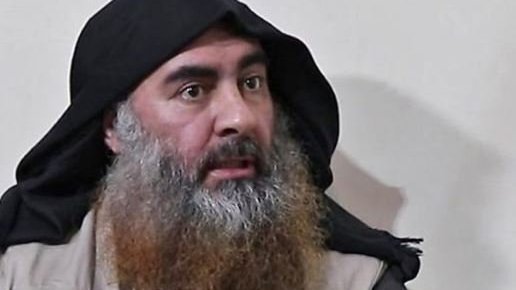 Bachadon tashqarisidagi fotosurat Ozgin qiz qornida orqadan sikiladi