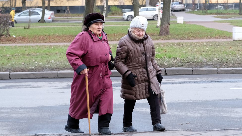 Жизнь на пределе: кто поможет, если у близкого деменция - ТАСС