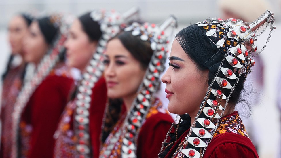 Владимирские женщины поддержали тренд на натуральную седину