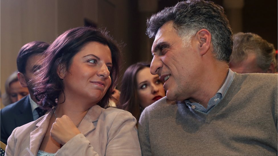 Әдемі және қызықты ханымдармен онлайн порно