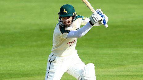 Read puts Notts on top against Worcs
