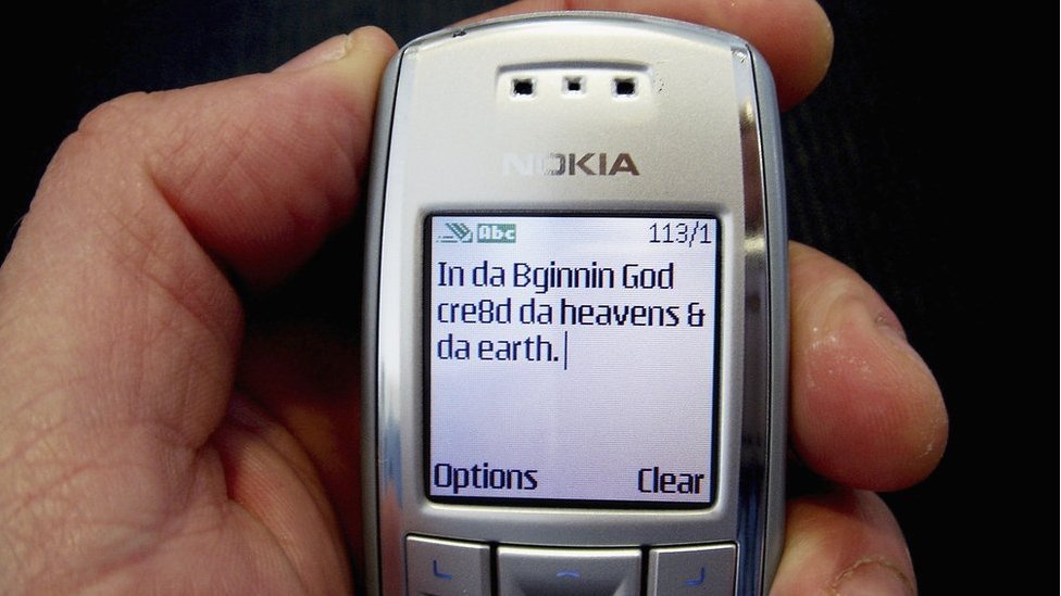 Sólo para llamadas y mensajes de texto: vuelven los teléfonos celulares  básicos
