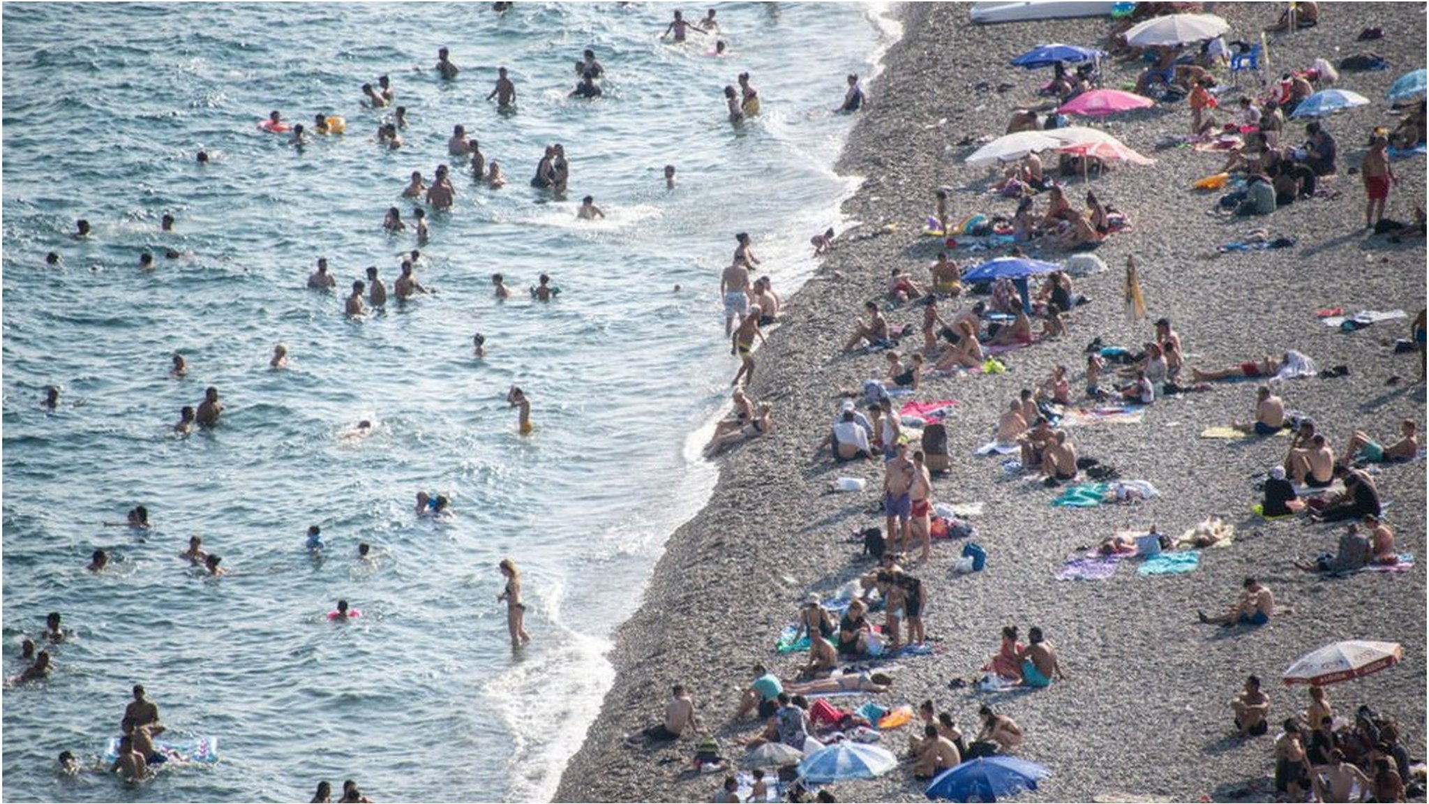 ロシア人を入国禁止に」 ゼレンスキー氏が西側諸国に要請 - BBCニュース