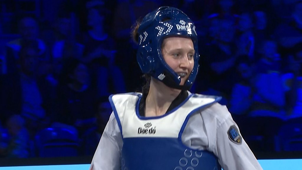 Manchester Grand Prix: Lauren Williams wins Taekwondo gold for Great Britain
