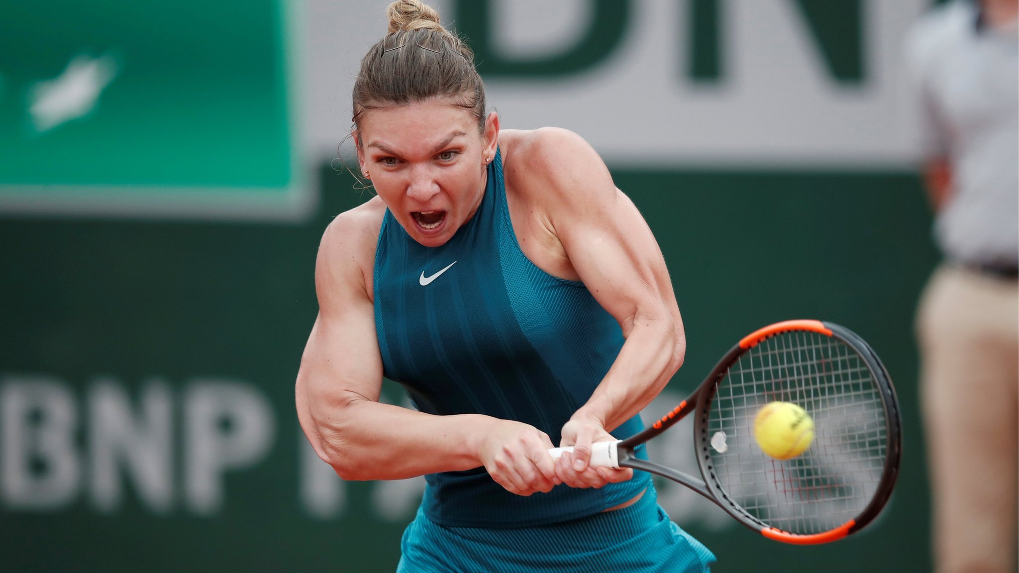 French Open 2018: Simona Halep beats Angelique Kerber to reach semi-final