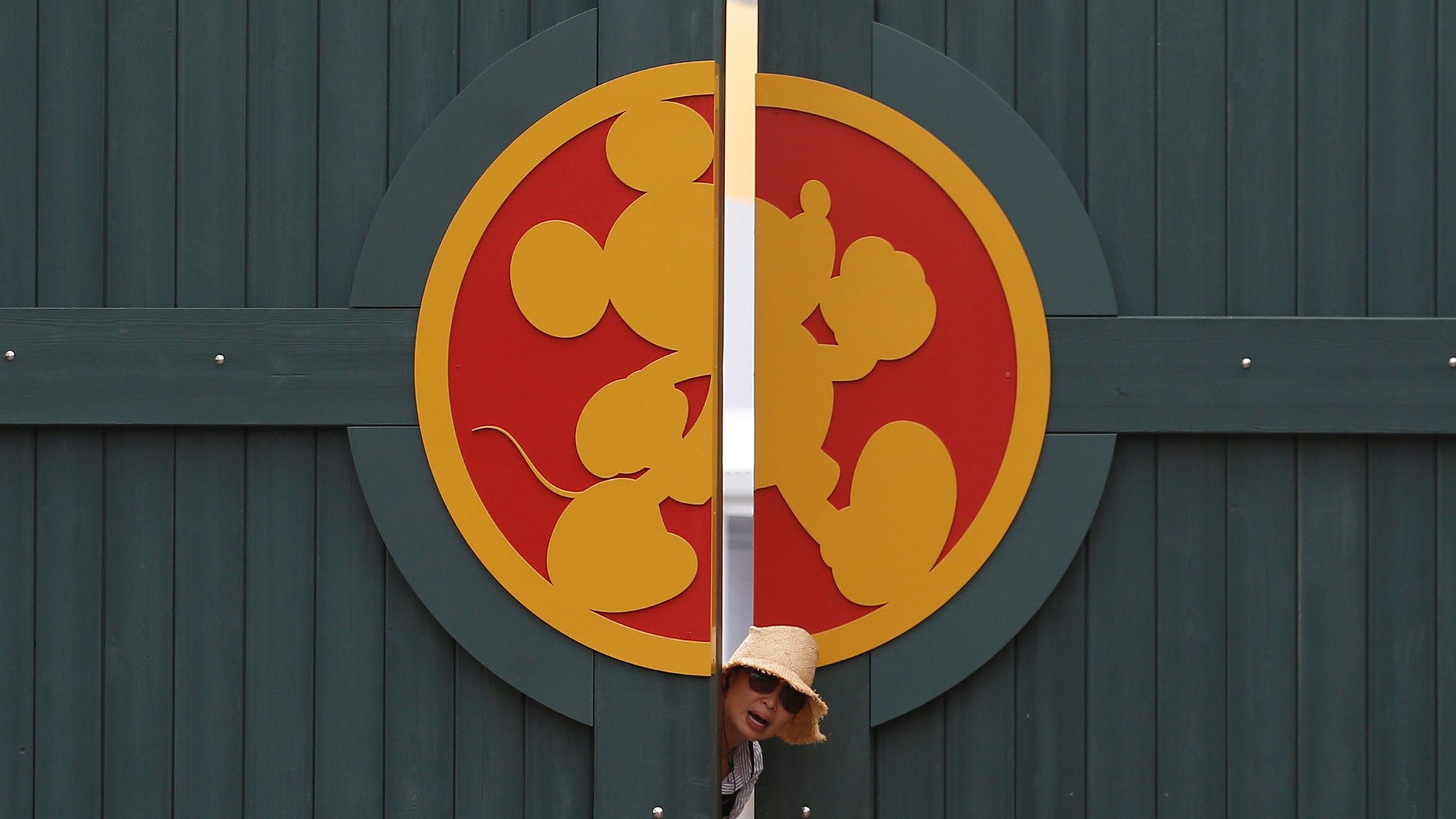 disney losing magic in the middle kingdom Free essay: china's ultimate goal of returning to the middle kingdom china is aiming to regain its position as ‘the middle kingdom’, the center of the world. disney losing magic in the middle kingdom Free essay: china's ultimate goal of returning to the middle kingdom china is aiming to regain its position as ‘the middle kingdom’, the center of the world.