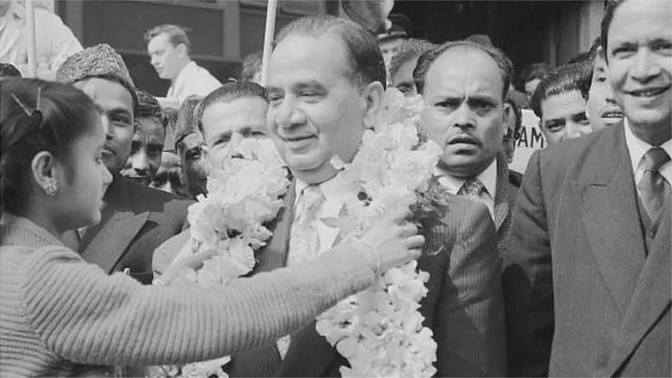 Xotinimning mushukini yalab