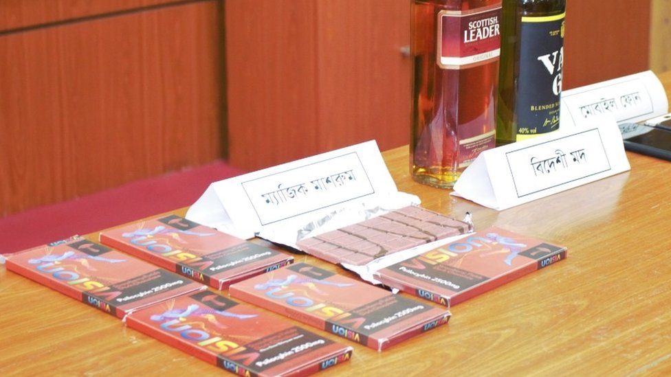 Katta olchamdagi yalangoch ayollar fotosuratlari Men Olganing oriq eshagida keldim (foto)