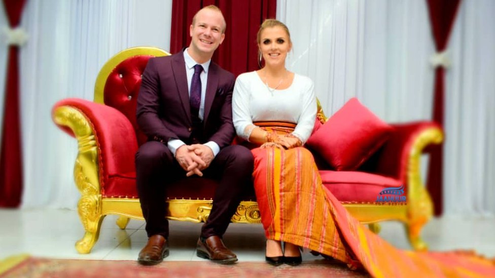 Onlayn ayollarning porno videolarini tomosha qiling