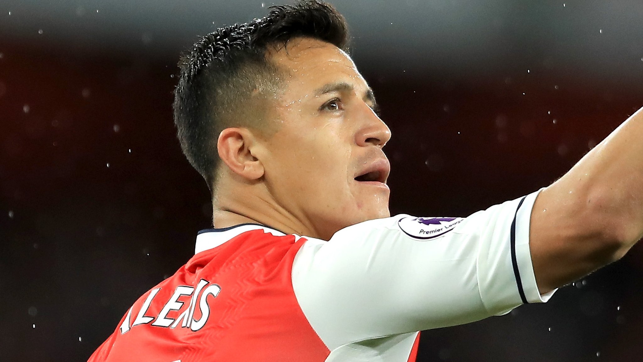 Man City still keen to sign Sanchez but may wait until the summer