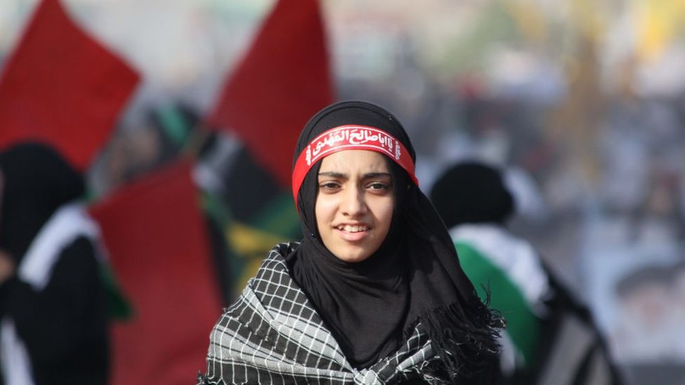 Televizorda bokira qiz bilan jinsiy aloqa onlayn