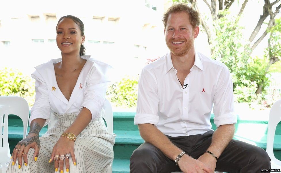 Pangeran Harry dan penyanyi AS Rihanna