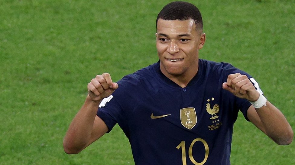 Imagem ilustrativa sobre Mbappé 'destrói' no Bernabéu: hat-trick de 3 gol nas 4–1 contra Real Sociedad