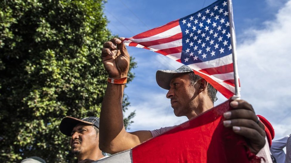 Caravana de migrantes en Tijuana Ya estamos aqu . Queremos que