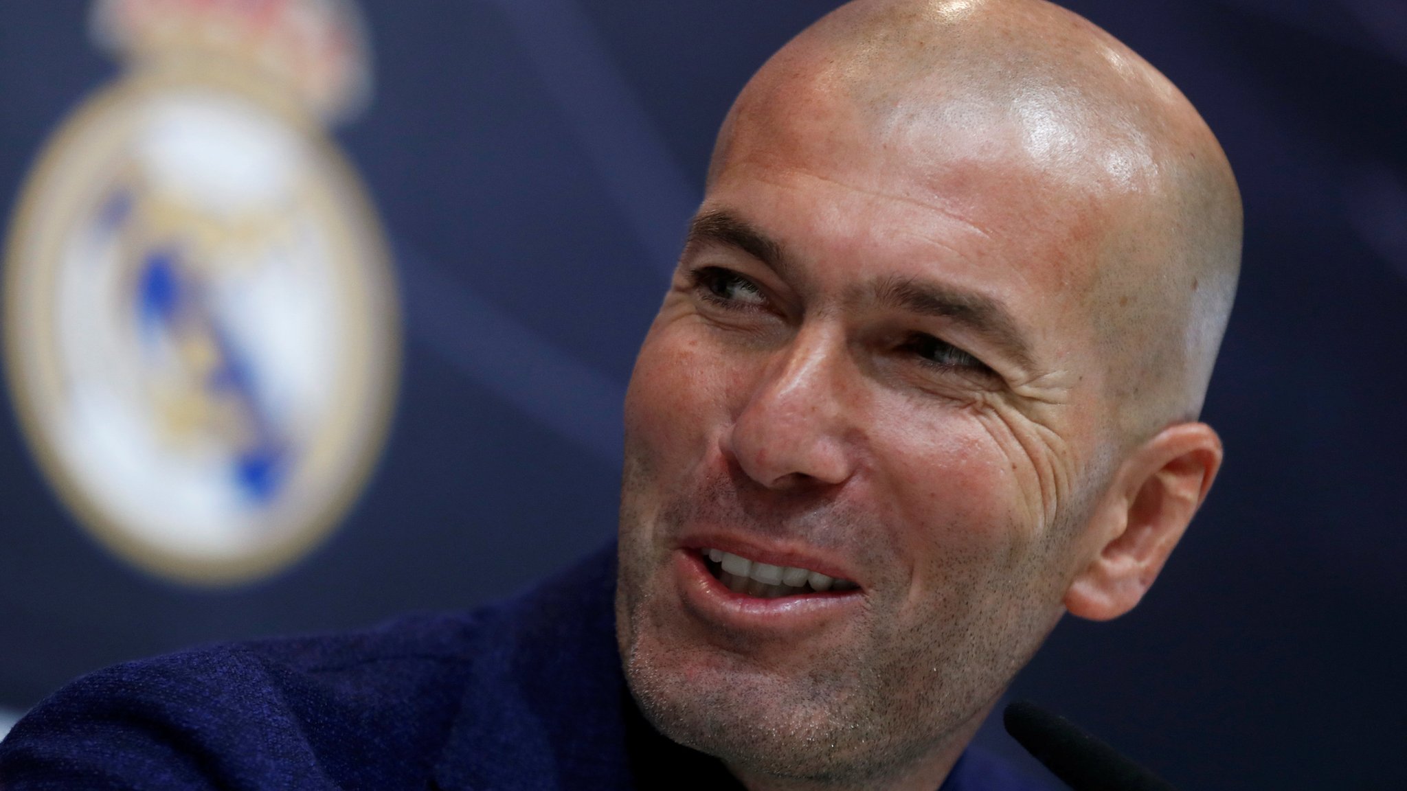 Gossip: Former Real boss Zidane taking English lessons