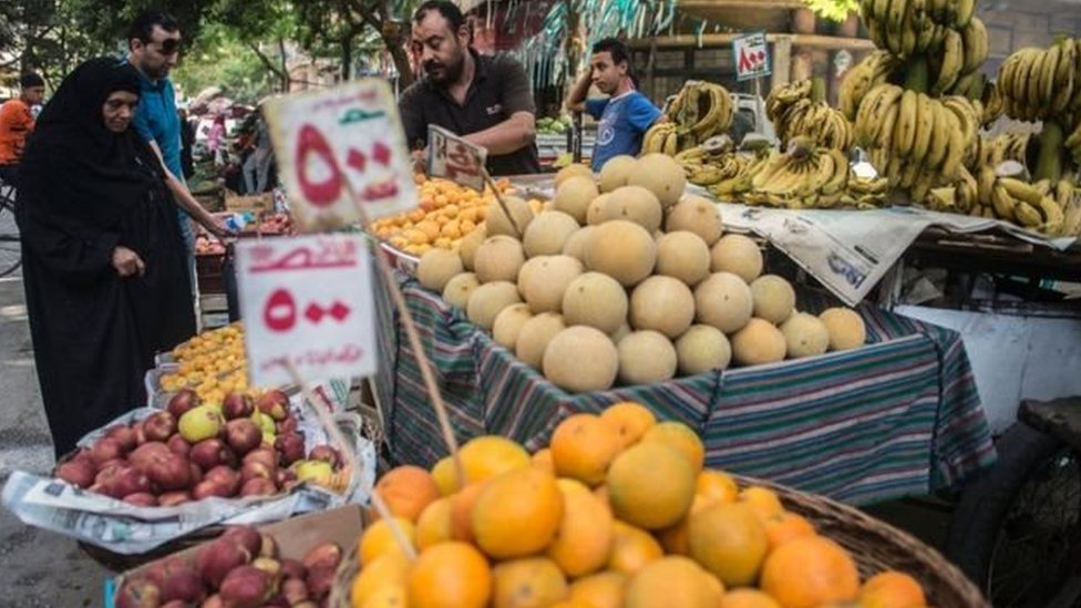 الفاكهة والخضروات في السوق المصرية