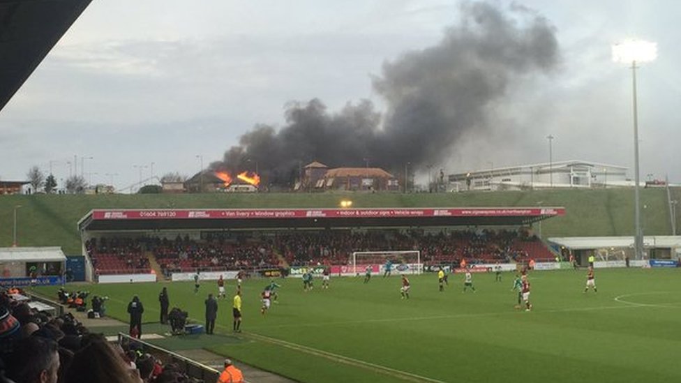 Sixfields Tavern on fire