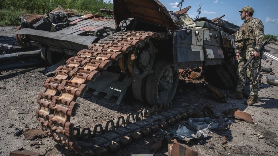 ロシア軍の「第1防衛線」突破、ウクライナ軍将官ら主張 反攻の転換点か - BBCニュース