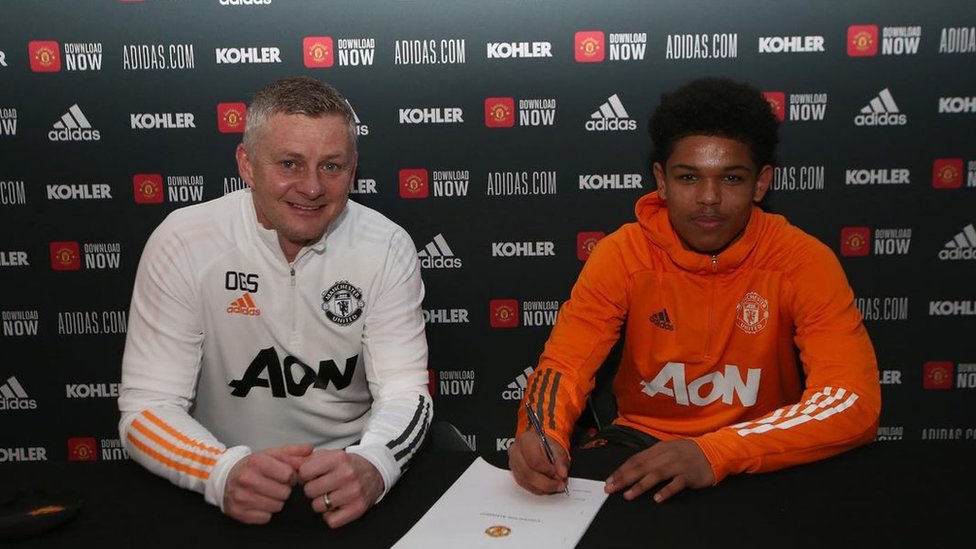 Shola Shoretire: Who be 17-year-old Shoretire wey sign im first 