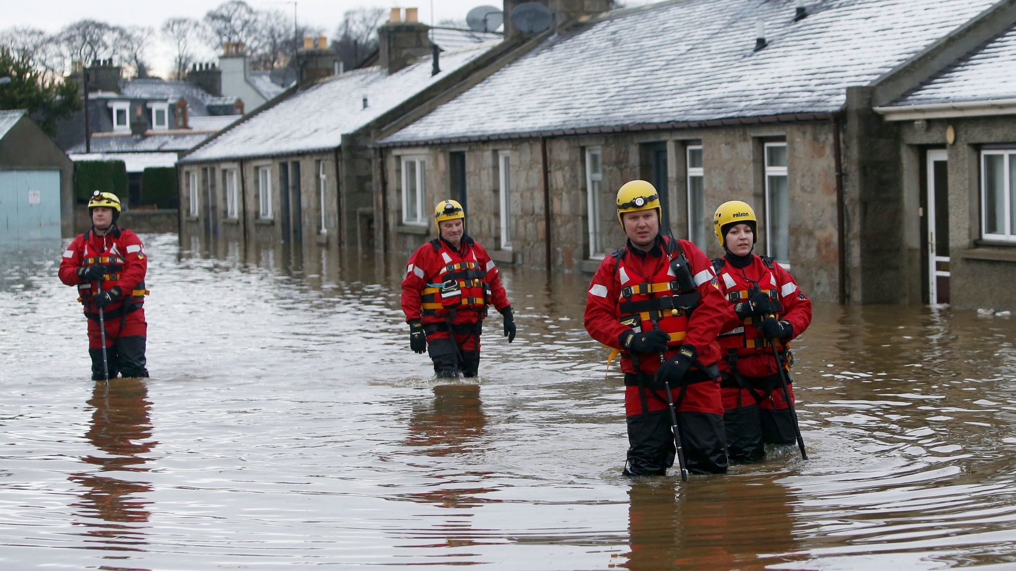 Homes evacuated in Scotland after heavy flooding CBBC Newsround
