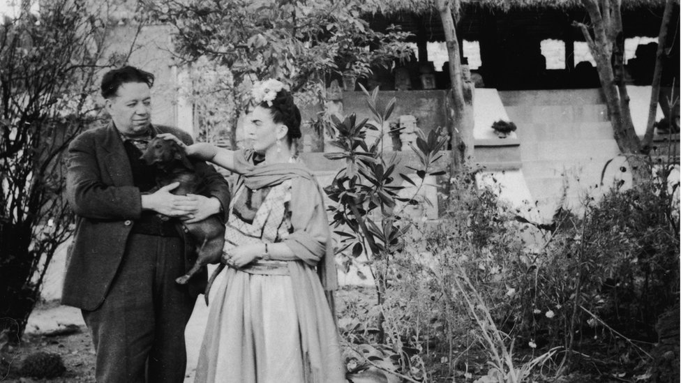 Jinsiy aloqa bilan raqsga tushish Jinsiy aloqa, sikish, uyda otish onlayn