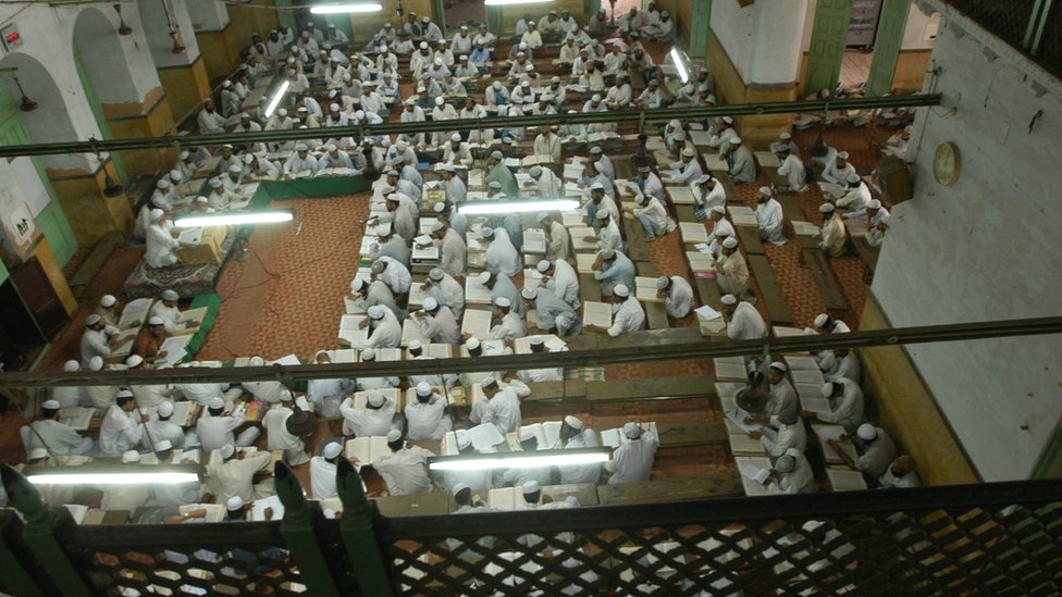 Juicy yosh eshak mushuk porno rasmlar