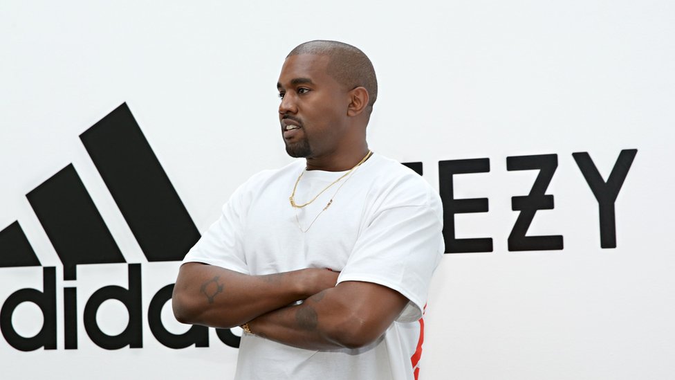 Adidas: los comentarios de Kanye West que le costaron un millonario contrato con la firma deportiva - BBC News Mundo