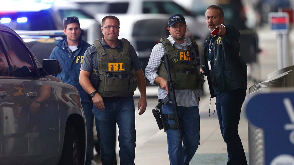 Agentes del FBI y Fort Lauderdale