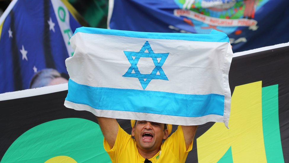 Por que a bandeira de Israel em atos pró-Bolsonaro 'racha