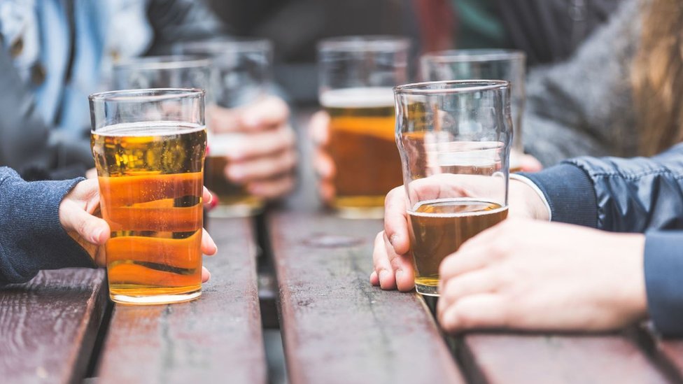 Los peores riesgos para la salud de beber alcohol todos los días