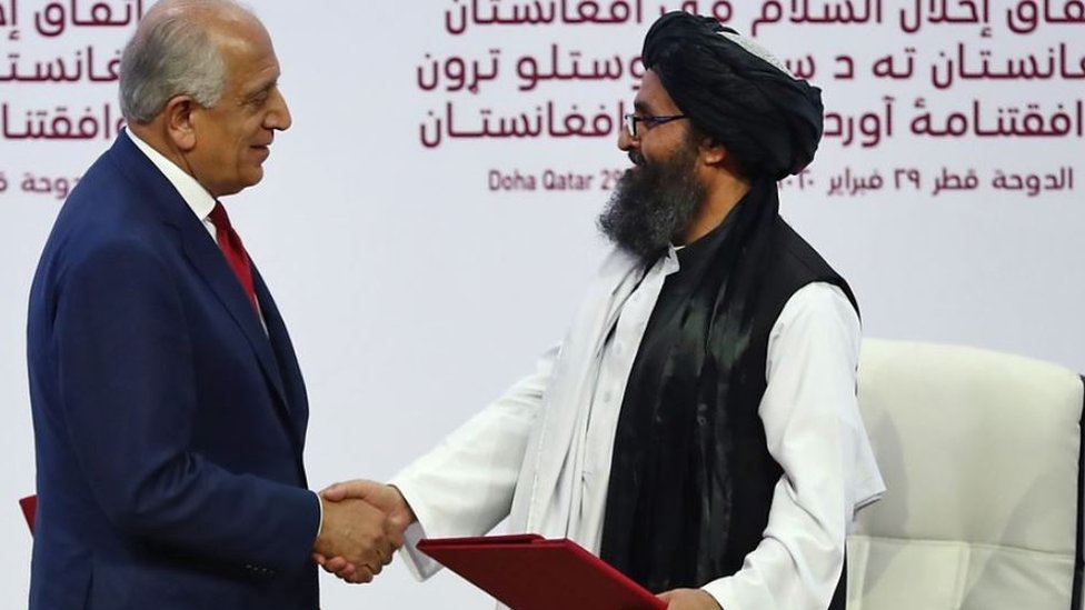 Soqolli transvestit porno