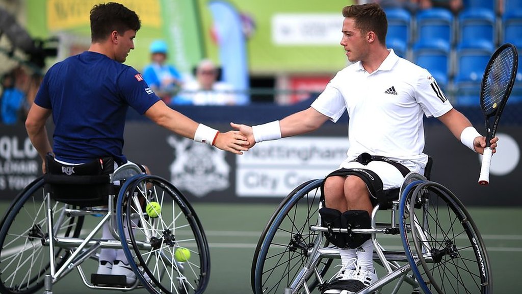 Wheelchair tennis: Watch 'extraordinary' 38-shot rally at British Open