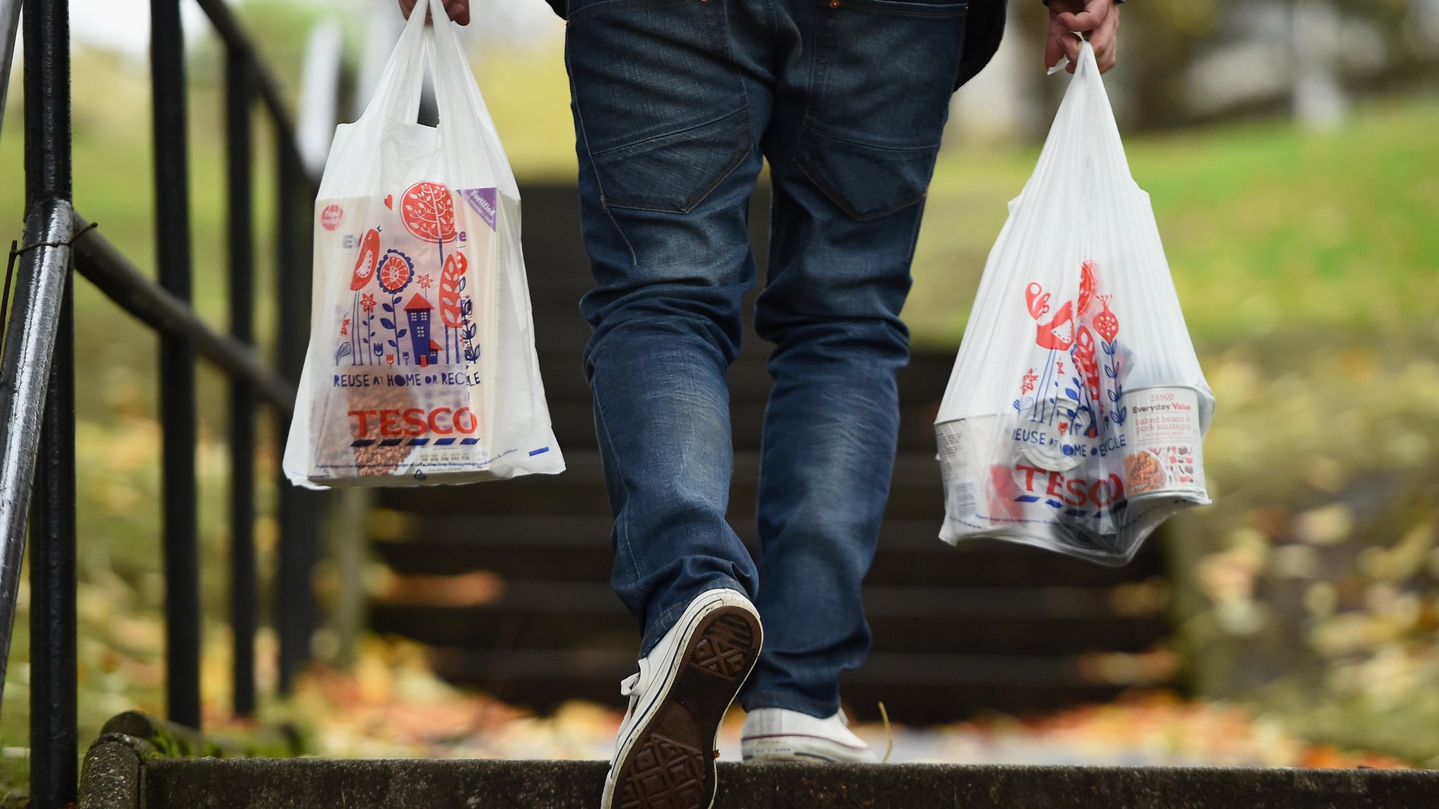 英イングランドのレジ袋販売数が激減、前年の半分に 有料化から4年 - BBCニュース