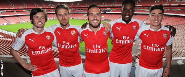 Tomas Rosicky, Nacho Monreal, Santi Cazorla, Danny Welbeck and Hector Bellerin model Arsenal's new home kit