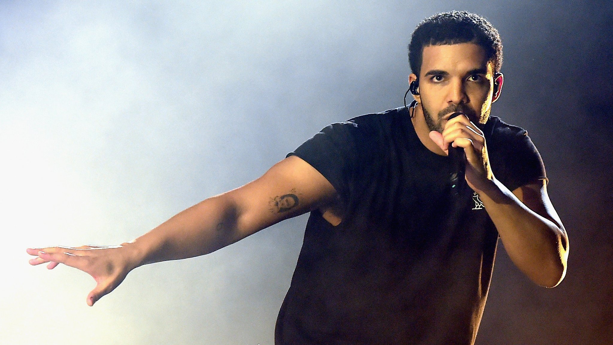 How long will Drake be number one in the charts? CBBC Newsround